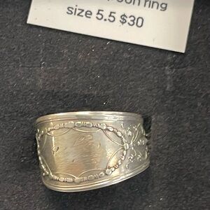 Elegant Silver Women's Ring